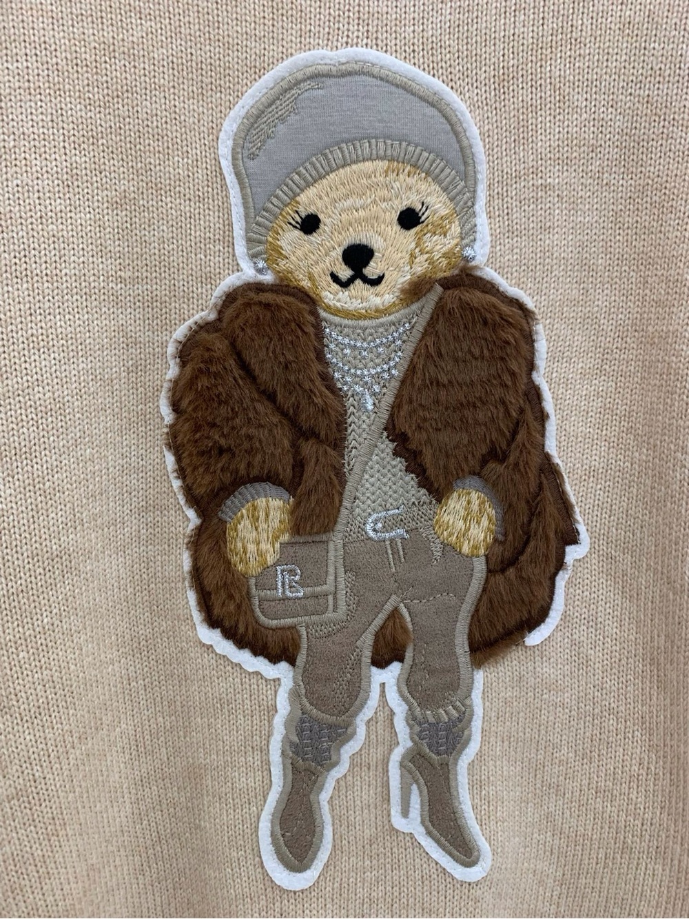 Polo by Ralph Lauren Beige Crewneck Sweater with Teddy Patch - Picture 4 of 8